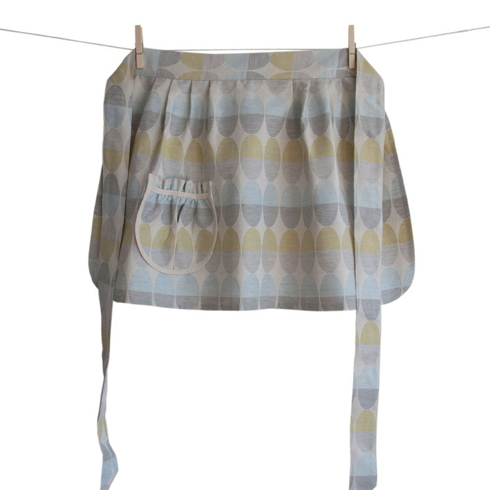 web_olivia_linnen_apron_lightblue_72