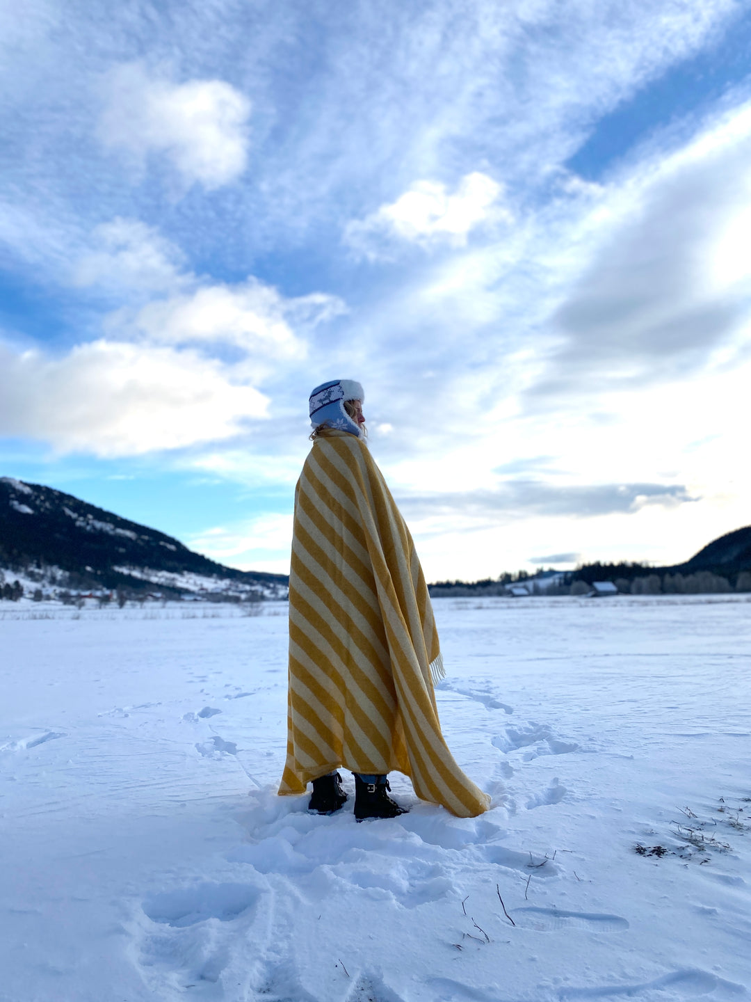 Filip Yellow Lightweight Pure Norwegian Wool Blanket