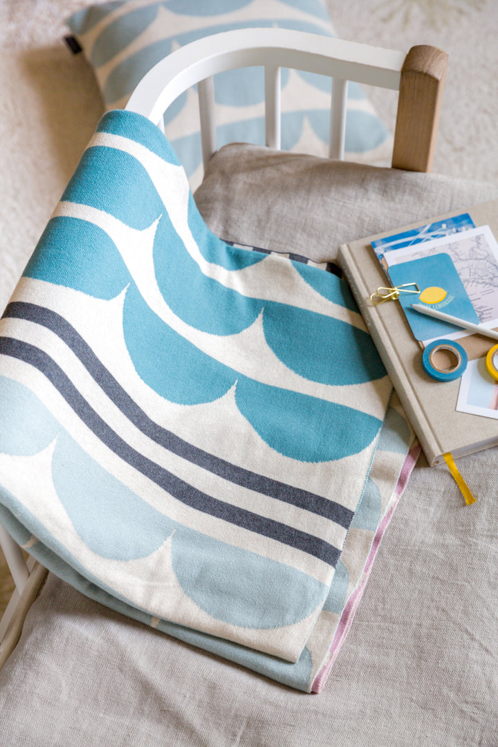 Kamelia Purple Jacquard Throw – Soft Brushed Cotton