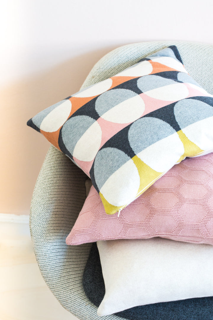 Olivia Pillow Peach, Soft Jacquard Knitted Cotton