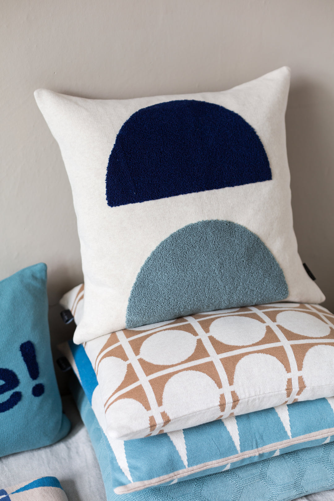 Mona Pillow Blue, Punch Needle Embroidery