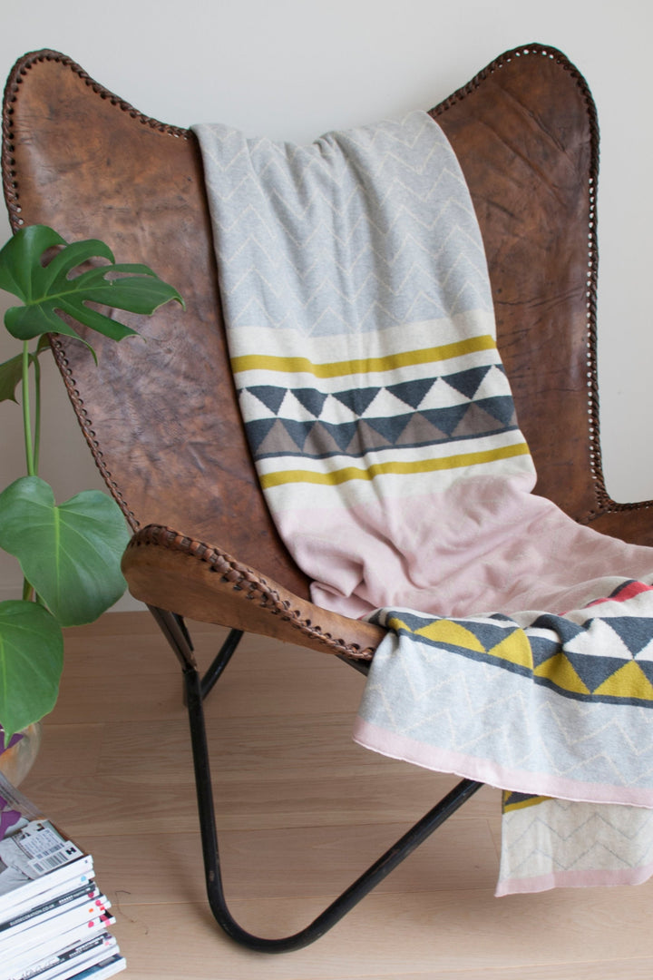 Vilma Blanket Pink, Soft Jacquard Knitted Cotton