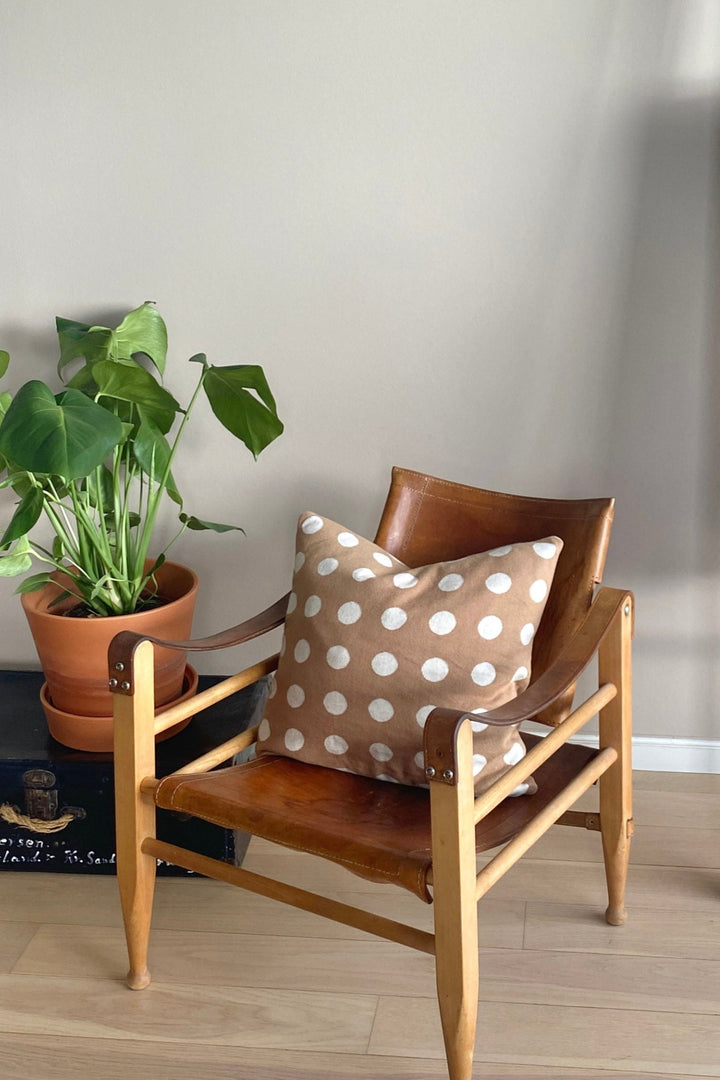 Astrid_blanket_nature_Astrid_pillow_dots_brown-ladder_big