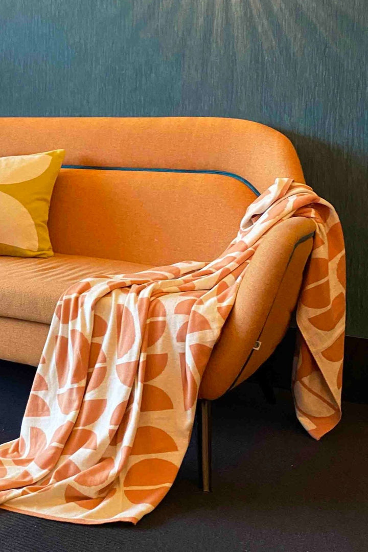 Ella_pillow_blanket_peachsof_small.