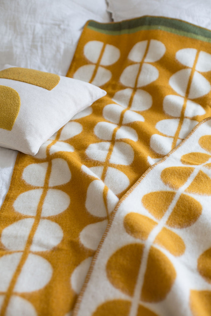 Felix Blanket yellow, jacquard woven in soft Norwegian wool