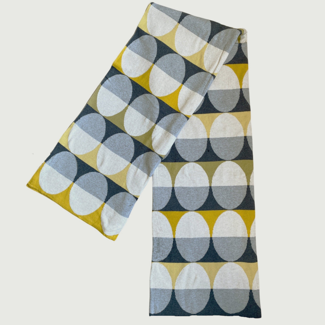 PL139L02_Olivia_blanket_yellow