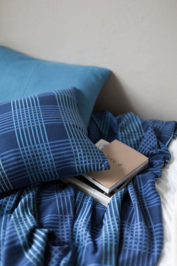 Ruth Blanket Blue, soft jacquard knitted cotton