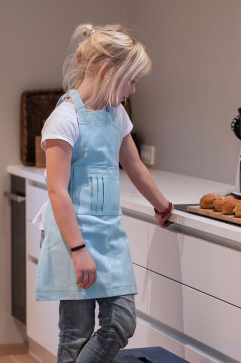 olli_apron_seablue_72_web